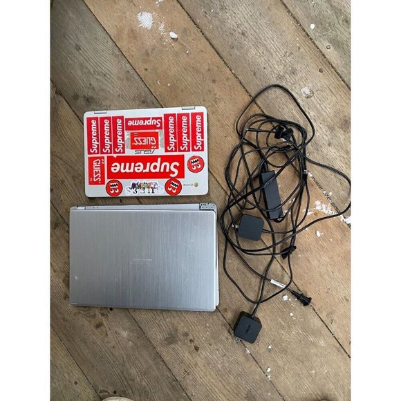 BROKEN LAPTOP LOT - ASUS Chromebook C302C & Acer Aspire - With 3 Untested Cords - Picture 5 of 12